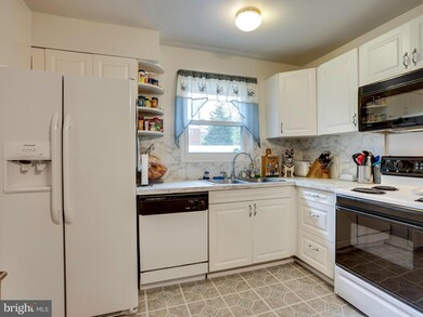 16022 Carroll Ave, Woodbridge, VA 22191 - photo 7
