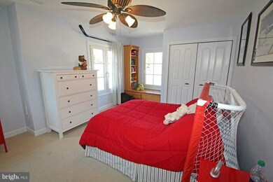 12523 Poplar Ln, Woodbridge, VA 22192 - photo 4