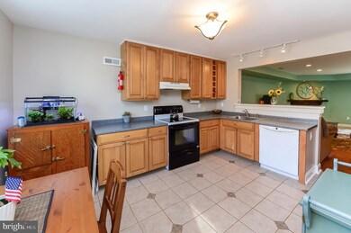 209 Carlton Ct unit 209C, West Deptford, NJ 08086 - photo 6
