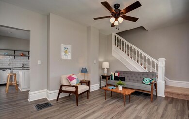 Living Room (3)