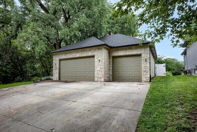 19915 Farnam St, Elkhorn, NE 68022 - photo 2