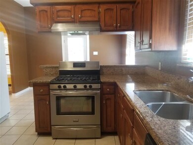 205 Oriole Ln, Laredo, TX 78045 - photo 6