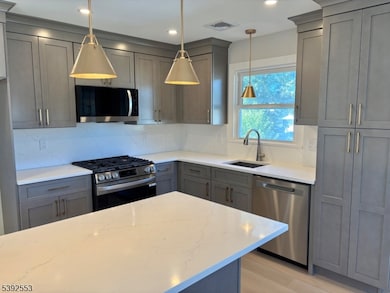 1512 Franklin St unit 2, Rahway, NJ 07065 - photo 2