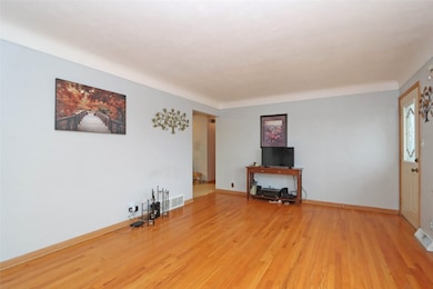 2825 Schultz Dr NW, Cedar Rapids, IA 52405 - photo 4