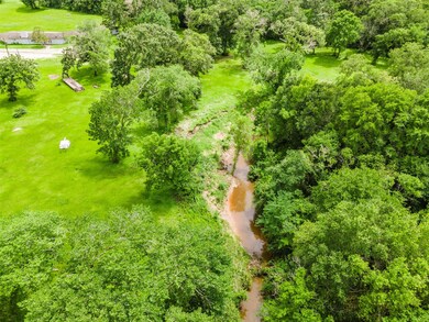 1406 W Parkwood Ave, Friendswood, TX 77546 - photo 2