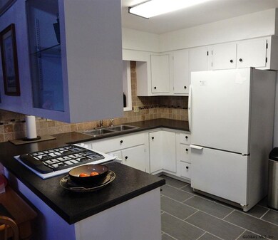 20 Tague Rd, Troy, NY 12182 - photo 6