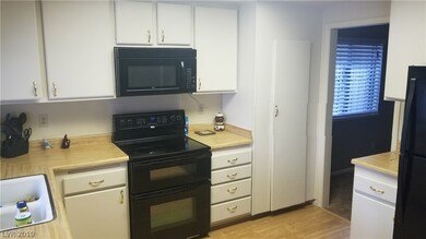 5170 Caliente St, Las Vegas, NV 89119 - photo 3