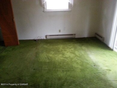 39 Kings Rd, Drums, PA 18222 - photo 5