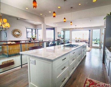 You can see the ocean from the living room to the 