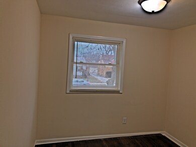 430 Westmoreland Ave, Waukegan, IL 60085 - photo 3