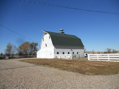 5677 W North River Rd, North Platte, NE 69101 - photo 2