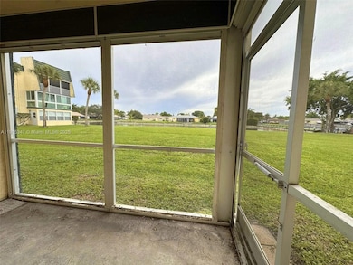 Great Patio , Lots of Green space