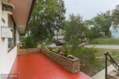 4900 55th Ave, Hyattsville, MD 20781 - photo 3