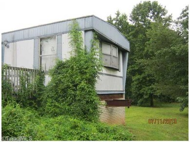 3599 Jennifer View Dr, Asheboro, NC 27205 - photo 2