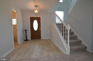 8624 Jennifer Ct, Laurel, MD 20723 - photo 4