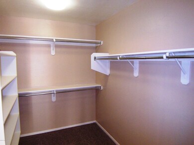 7694  larget walk-in master closet