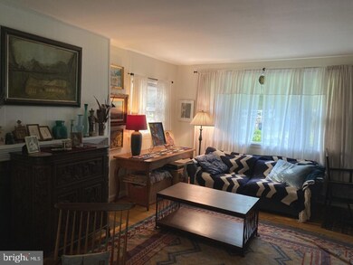 6617 Dearborn Dr, Falls Church, VA 22044 - photo 4