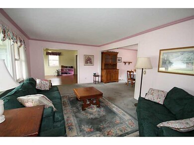 4241 Fairlawn Dr, Columbus, IN 47203 - photo 3