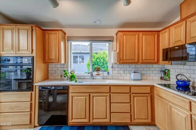 Kitchen - view sink