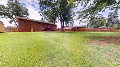514 Phyllis Cir, Talbott, TN 37877 - photo 5