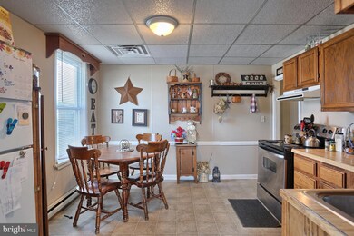 44 N Chestnut St, Palmyra, PA 17078 - photo 3