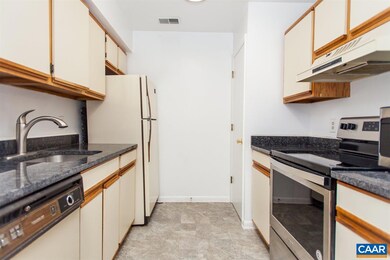 125 Turtle Creek Rd unit 5, Charlottesville, VA 22901 - photo 7