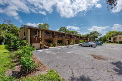 FRONT LANAI