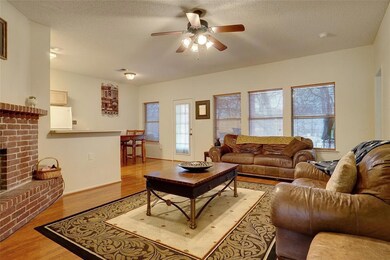 370 Dalhart Dr, Weatherford, TX 76086 - photo 3