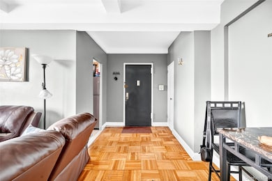 1314 Virginia Ave unit 6G, Bronx, NY 10462 - photo 6