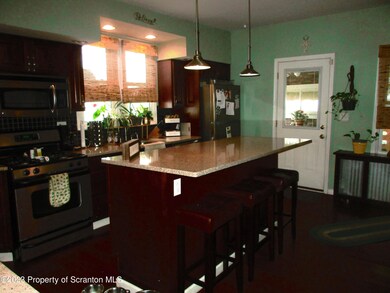 353 N Fillmore Ave, Scranton, PA 18504 - photo 4
