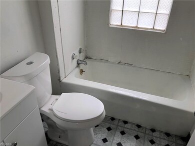 18620 Raymond St, Maple Heights, OH 44137 - photo 7