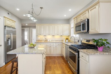 139 5th St unit B, Cambridge, MA 02141 - photo 2