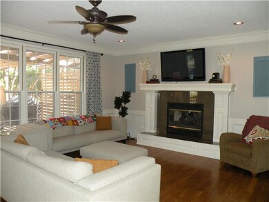 8021 Lichtenauer Dr, Lenexa, KS 66219 - photo 5