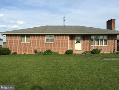 4266 Parnell Dr, Mercersburg, PA 17236 - photo 2