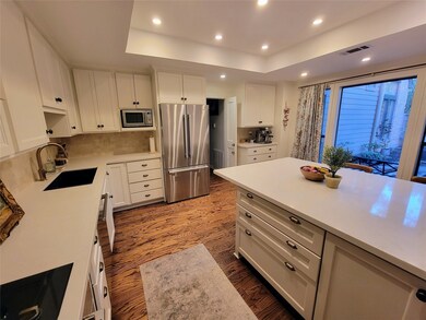 268 Sugarberry Cir, Houston, TX 77024 - photo 4