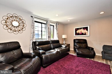 88 Dawn Rd, Levittown, PA 19056 - photo 4