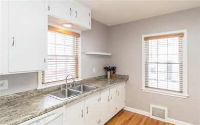 1521 56th St, Des Moines, IA 50311 - photo 5