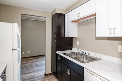 1792 Cherokee Dr unit F, Dayton, OH 45449 - photo 6