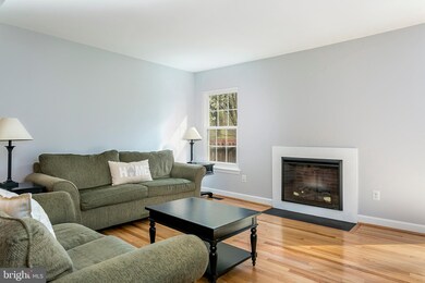 11523 Shell Flower Ln, Columbia, MD 21044 - photo 2