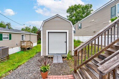 4 Pinto Ln, Londonderry, NH 03053 - photo 3