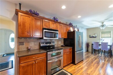 2616 48th St, Des Moines, IA 50310 - photo 6