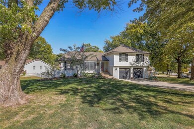 401 N Madison St, Raymore, MO 64083 - photo 2