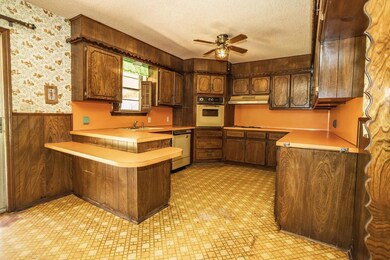 37499 Dancing Streams Rd, Tecumseh, OK 74873 - photo 7