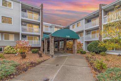 Black Forest Condominiums unit 123, Fridley, MN 55432 - photo 2