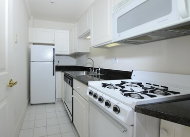 25 W Elm St unit 61, Greenwich, CT 06830 - photo 6