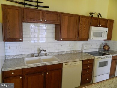 1303 Clover Valley Way unit M, Edgewood, MD 21040 - photo 5