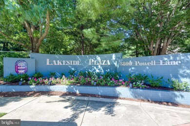 Lakeside Plaza Condominium unit 608, Baileys Crossroads, VA 22041 - photo 2