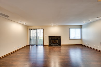 1640 Hilton Head Dr, Naperville, IL 60563 - photo 4