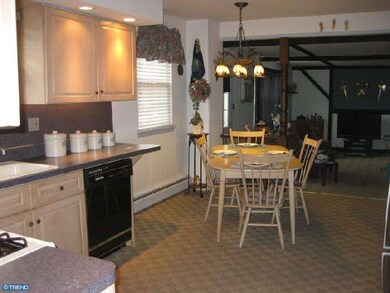 3975 Countrywood Ln, Hatboro, PA 19040 - photo 3