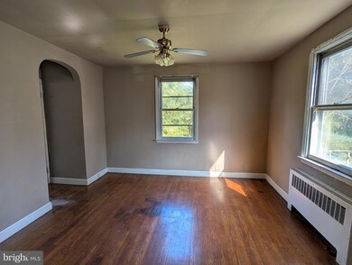4302 Parkwood Ave, Baltimore, MD 21206 - photo 4